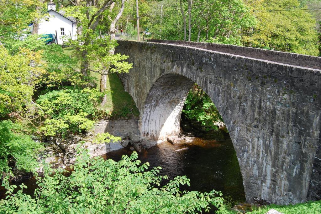 The Bridge Of Lochay Hotel Кіллін Екстер'єр фото